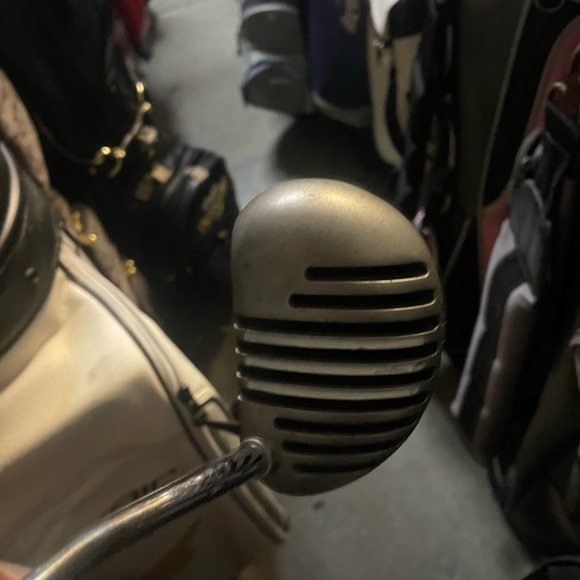 Zebra roll face golf putter in right hand - Picture 5 of 7